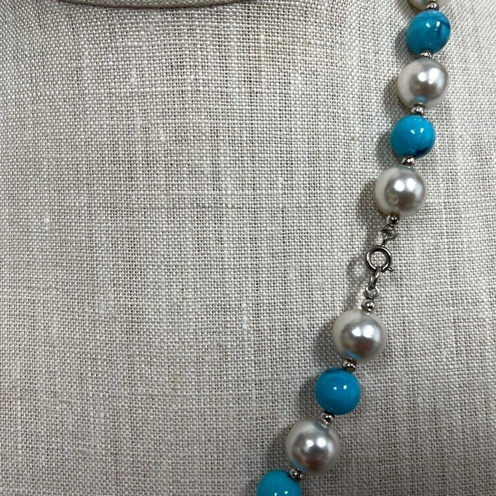 Blue Faux White Pearl Silver-tone‎ Beaded Beads Women's Fashion Necklace NWOT